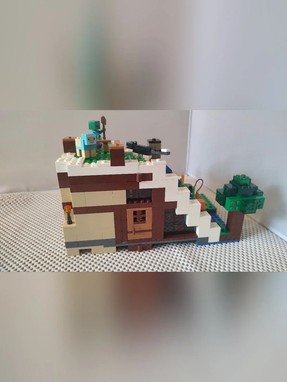 LEGO 21134 Minecraft The Waterfall Base Building Toy Set Retired Set